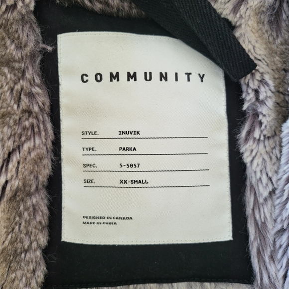 Aritzia Community Down Filled Coat - Picture 4 of 15